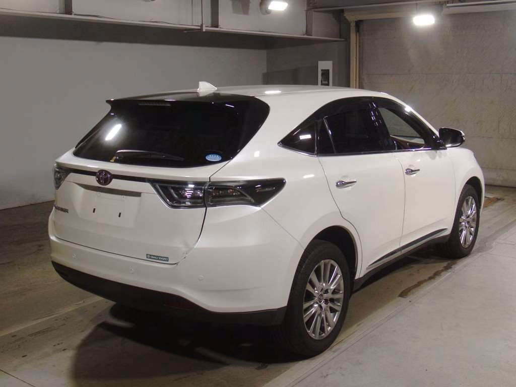 TOYOTA HARRIER