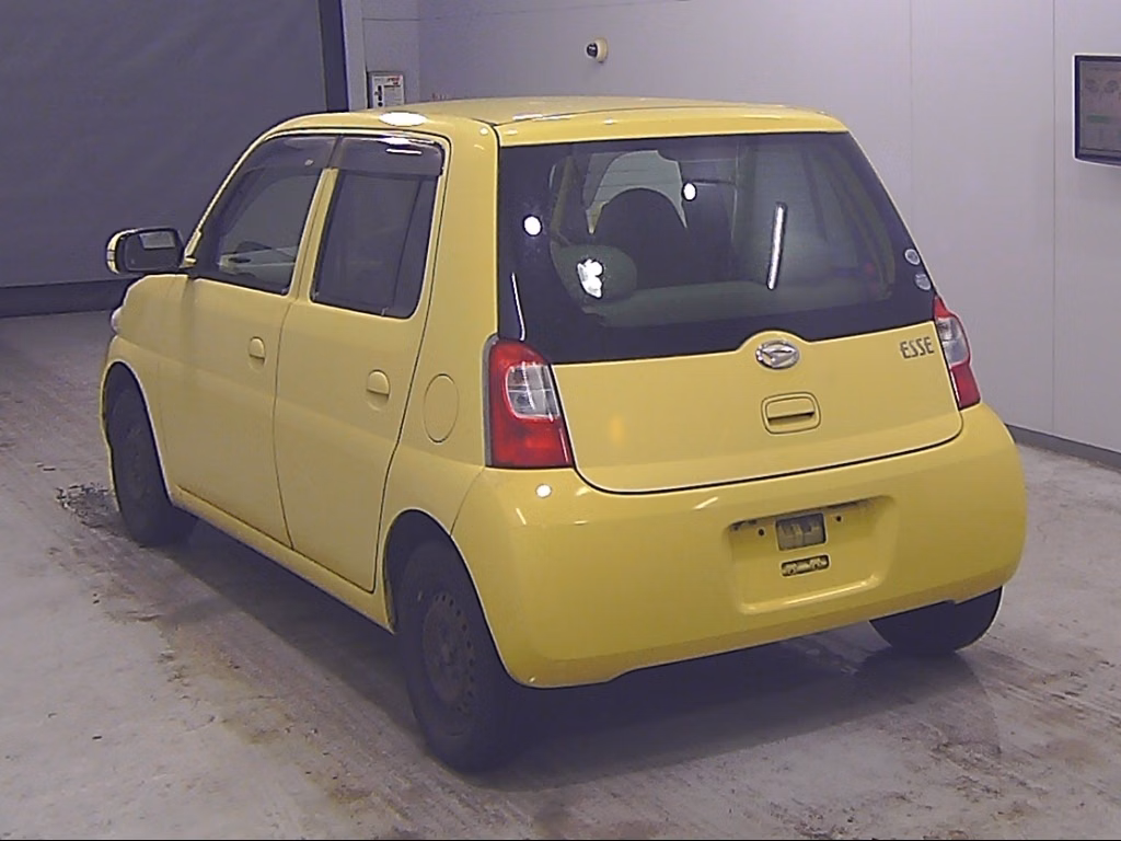 DAIHATSU ESSE