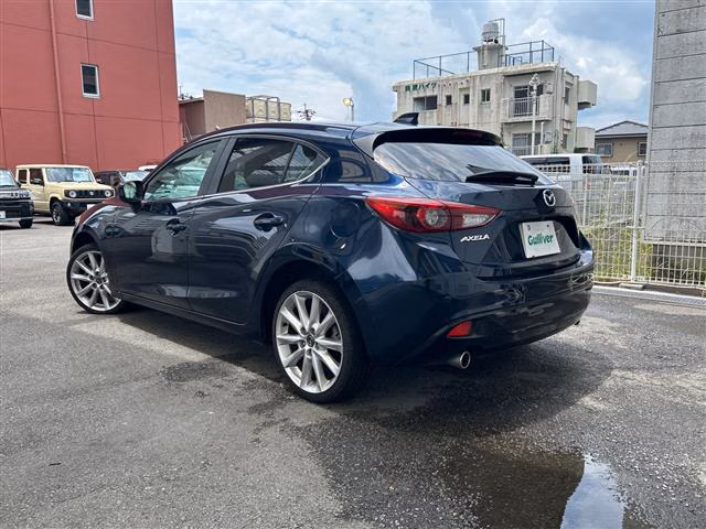 MAZDA AXELA