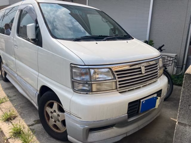 NISSAN ELGRAND