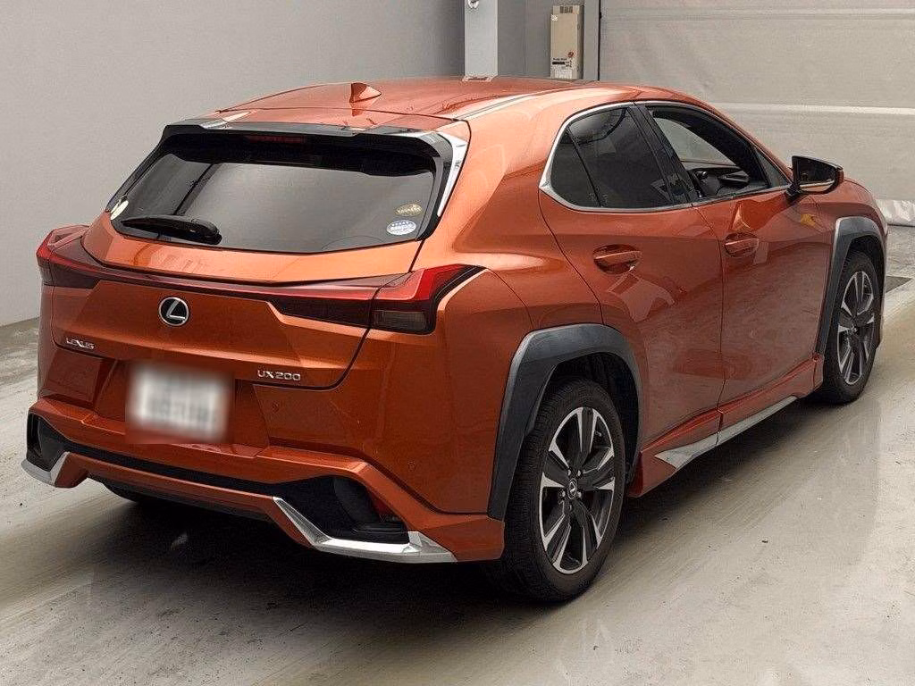 LEXUS UX200