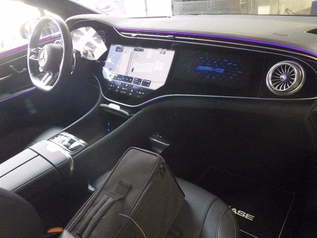 MERCEDES-BENZ EQE