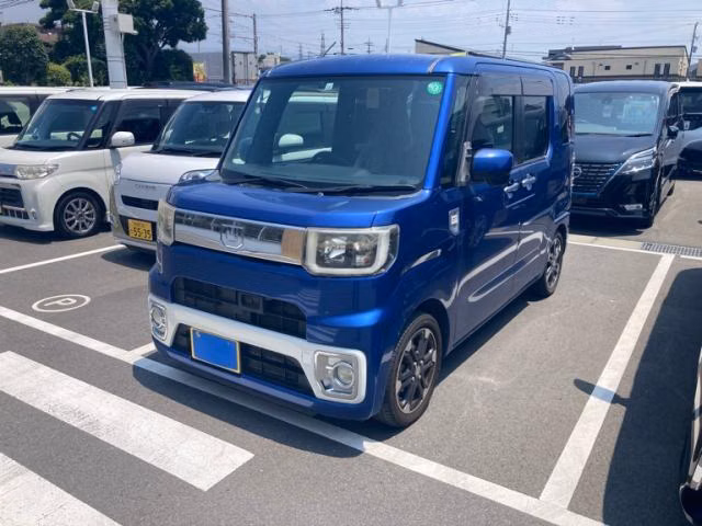 DAIHATSU WAKE
