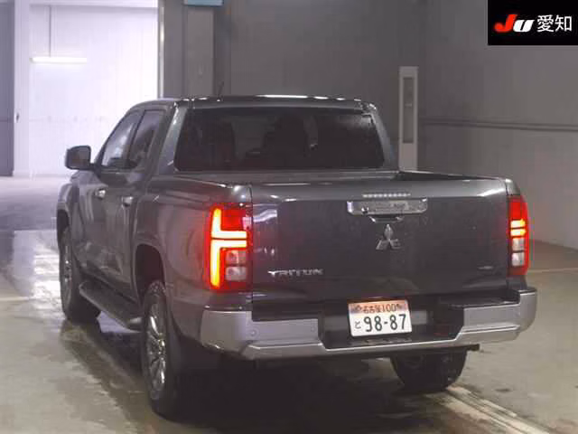 MITSUBISHI TRITON