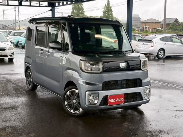 DAIHATSU WAKE