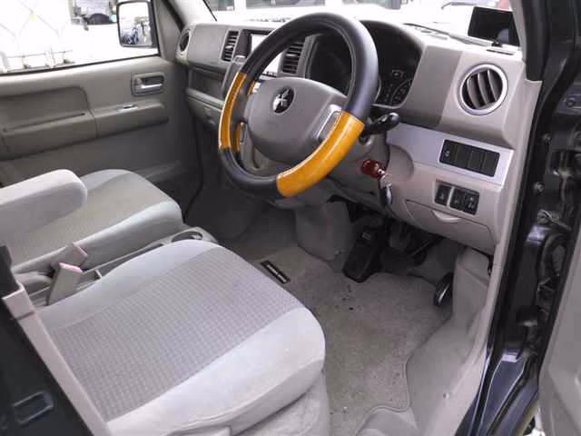 MITSUBISHI TOWN BOX