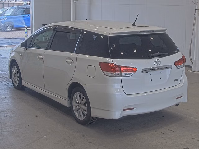 TOYOTA WISH