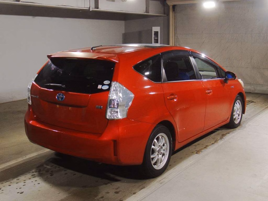 TOYOTA PRIUS ALPHA