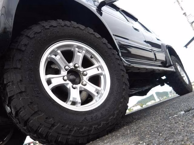TOYOTA HILUX SURF