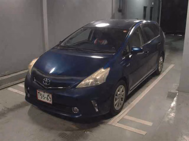 TOYOTA PRIUS ALPHA