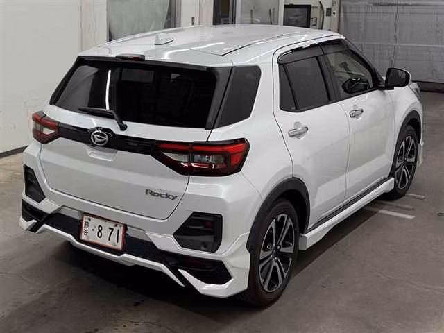 DAIHATSU ROCKY