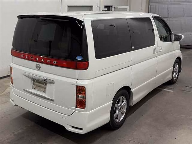 NISSAN ELGRAND