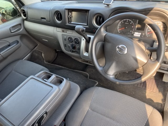 NISSAN NV350 CARAVAN