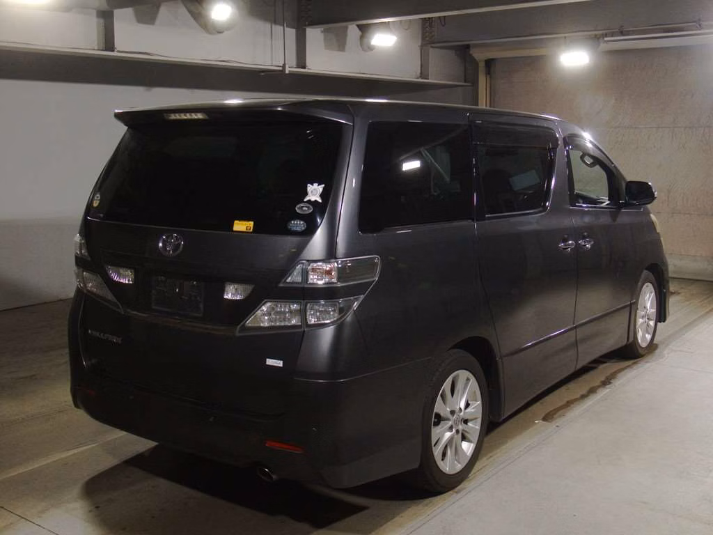 TOYOTA VELLFIRE