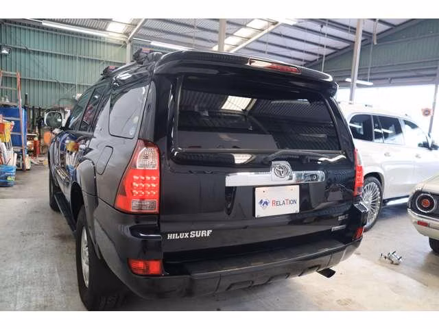 TOYOTA HILUX SURF
