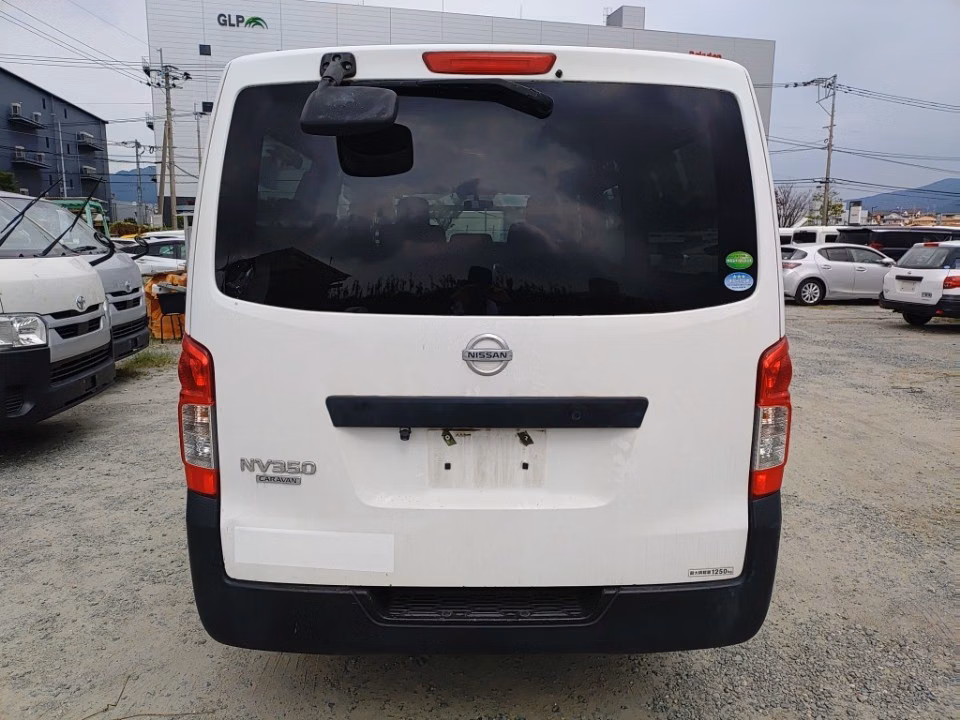 NISSAN NV350 CARAVAN