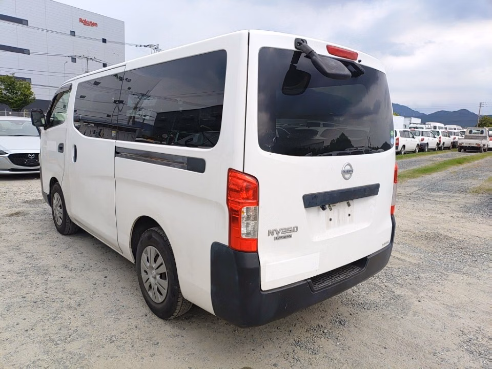 NISSAN NV350 CARAVAN