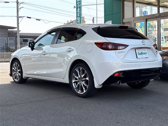 MAZDA AXELA