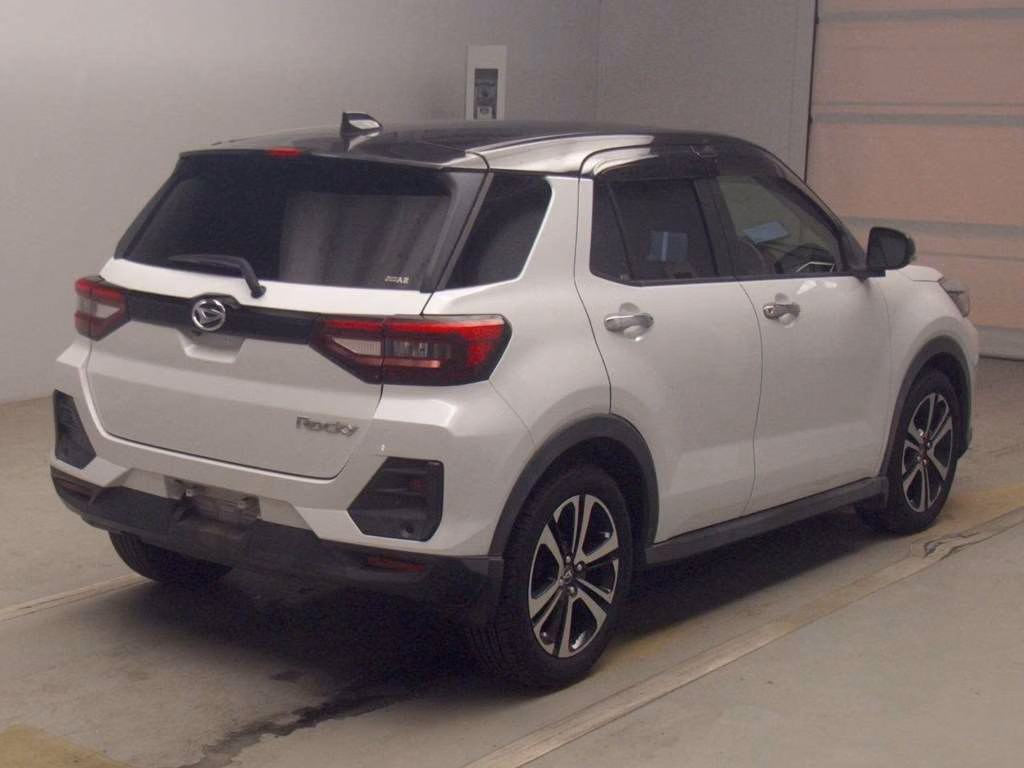 DAIHATSU ROCKY