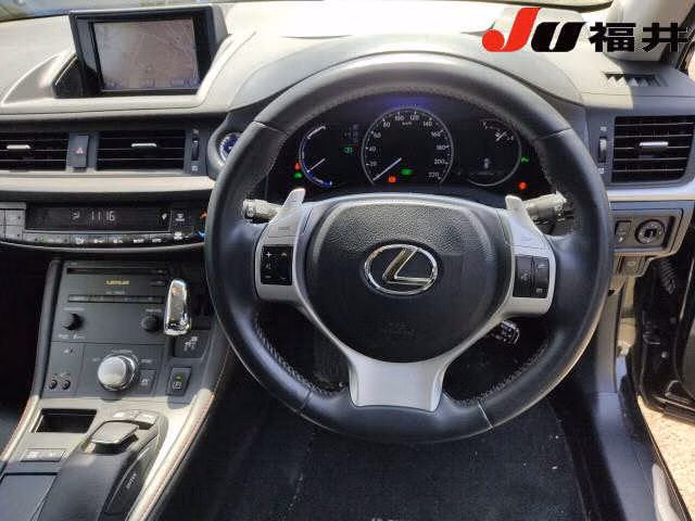 LEXUS CT200H