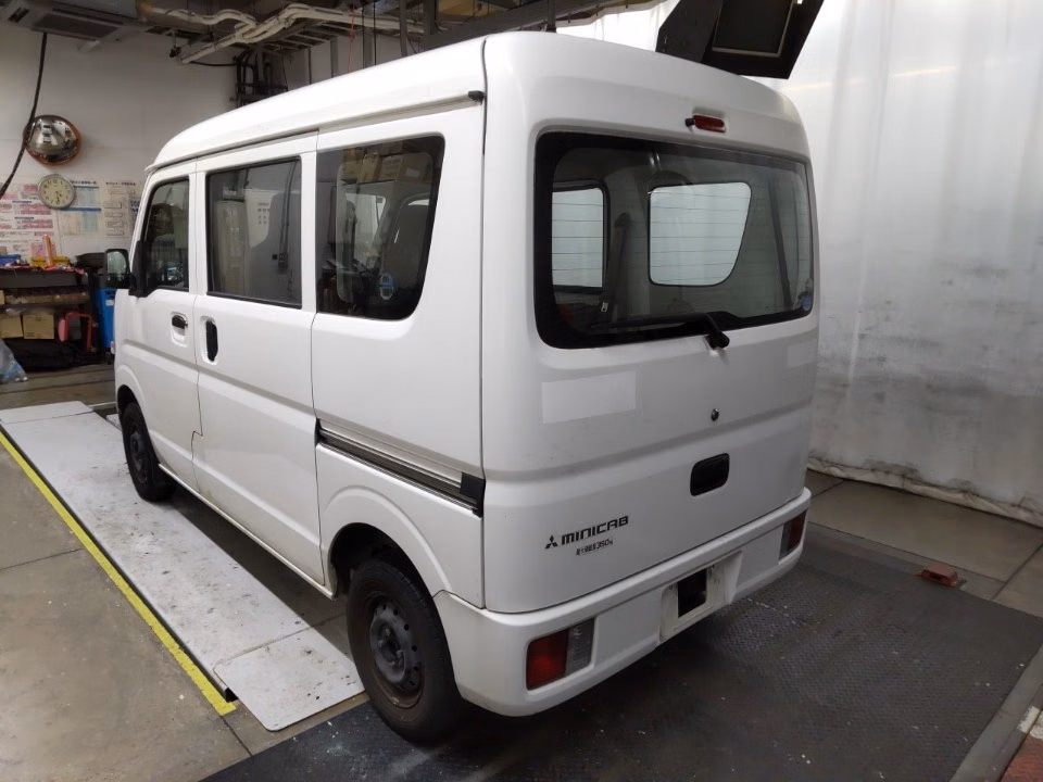 MITSUBISHI MINICAB