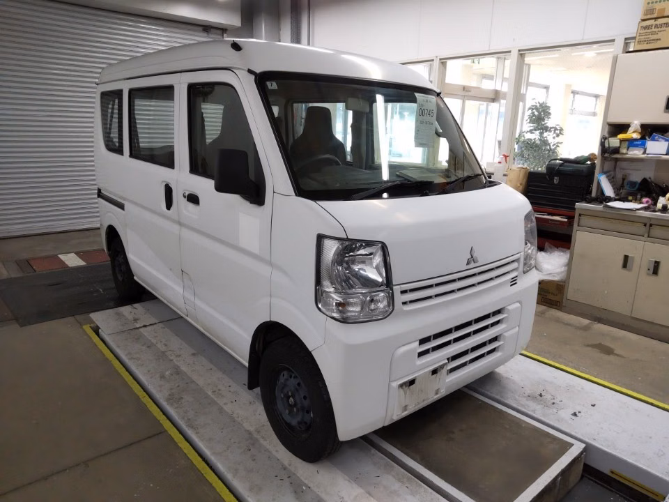 MITSUBISHI MINICAB