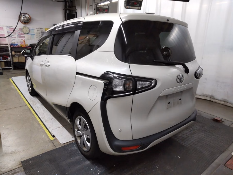 TOYOTA SIENTA