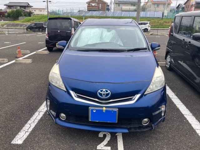 TOYOTA PRIUS ALPHA