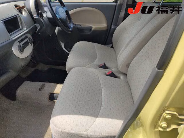 DAIHATSU MOVE LATTE