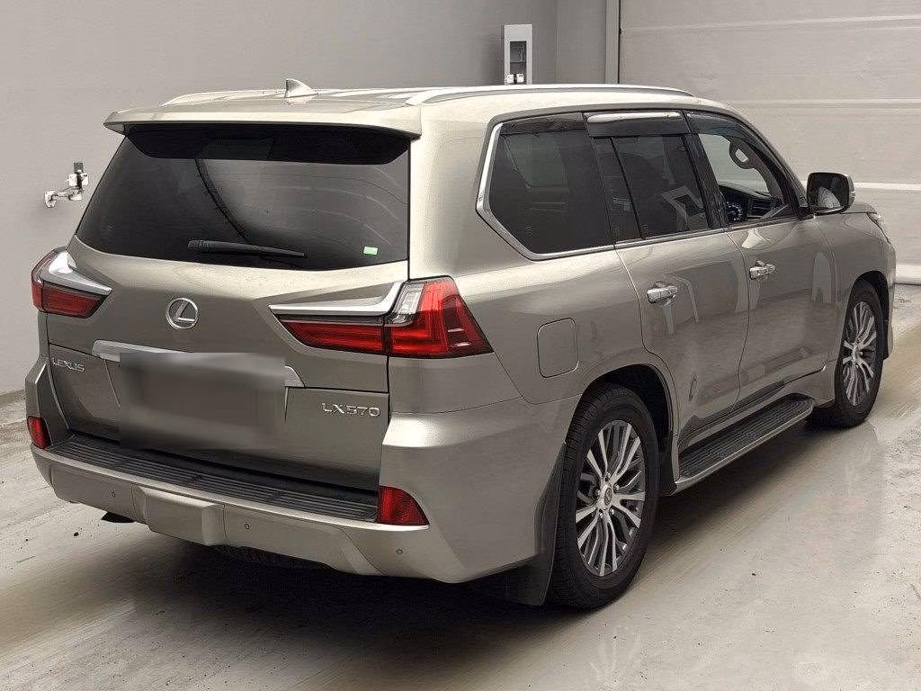 LEXUS LX570
