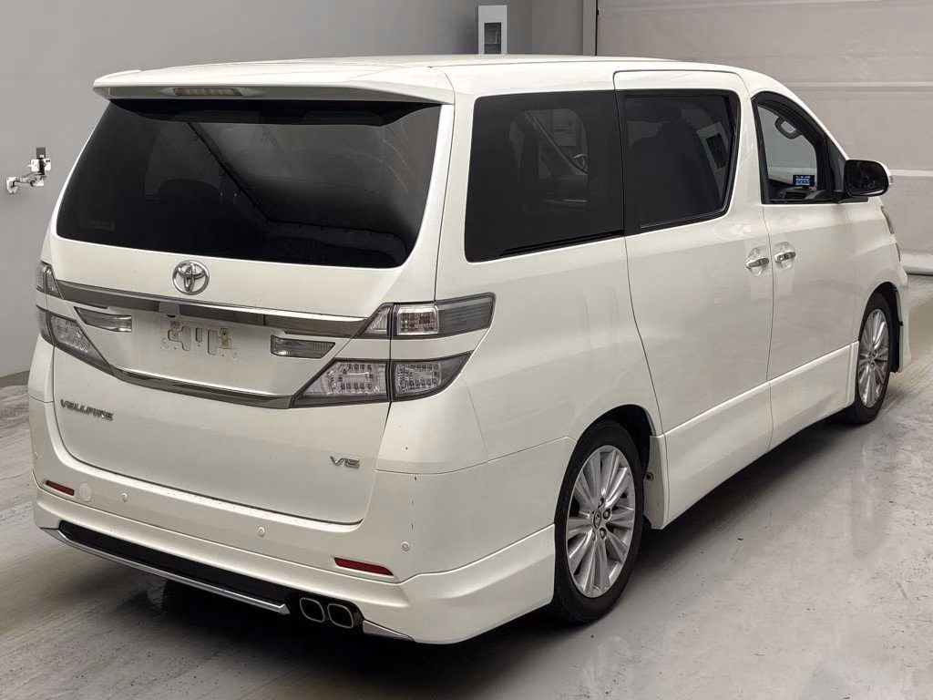 TOYOTA VELLFIRE