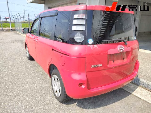TOYOTA SIENTA
