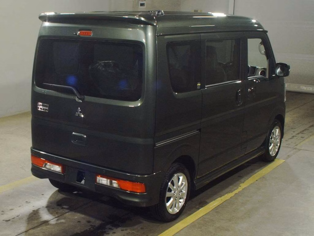 MITSUBISHI TOWN BOX