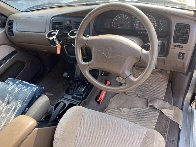 TOYOTA HILUX SURF