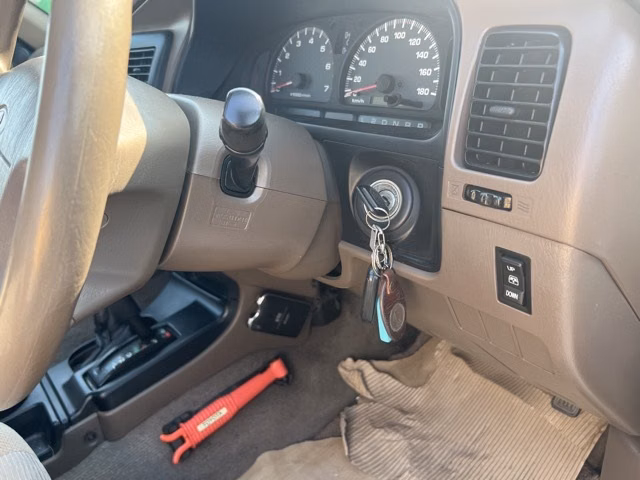 TOYOTA HILUX SURF