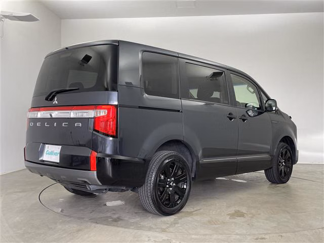 MITSUBISHI DELICA D:5