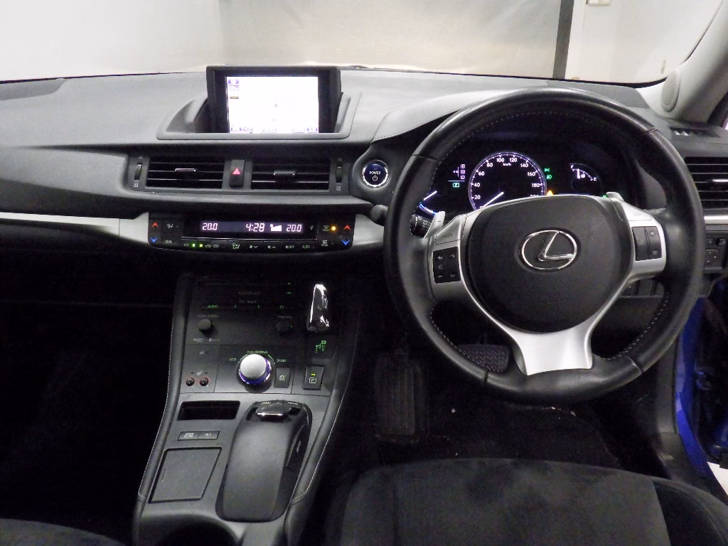 LEXUS CT200H
