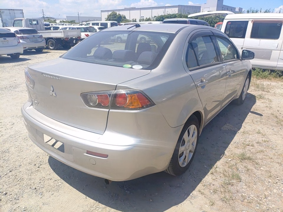 MITSUBISHI GALANT FORTIS