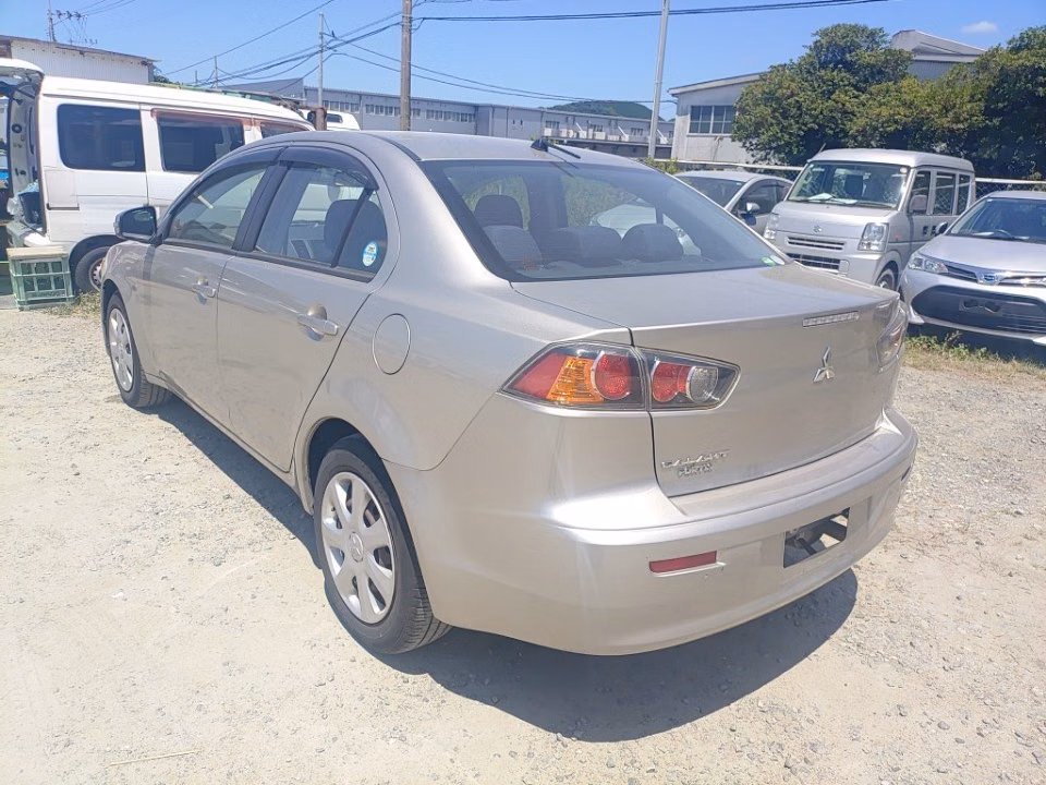 MITSUBISHI GALANT FORTIS