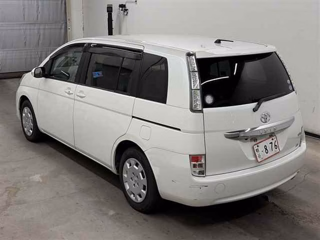 TOYOTA ISIS