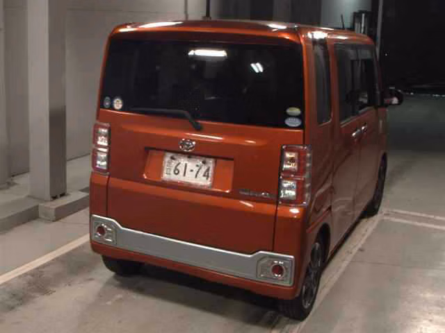 DAIHATSU WAKE
