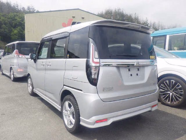 MITSUBISHI DELICA D:2