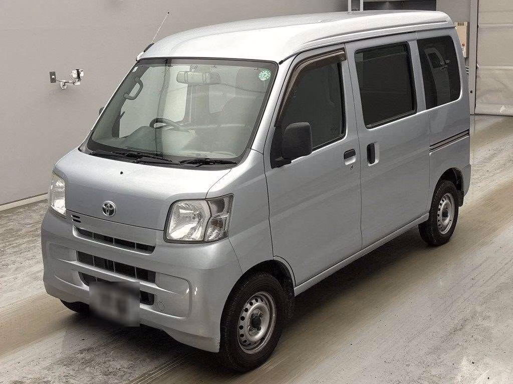 TOYOTA PIXIS VAN