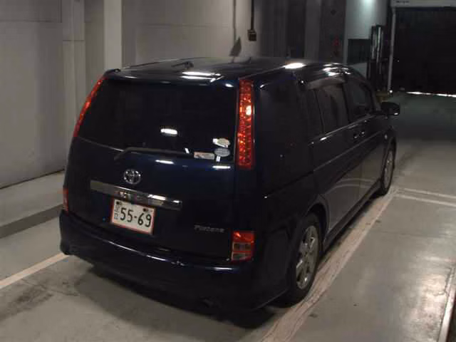 TOYOTA ISIS