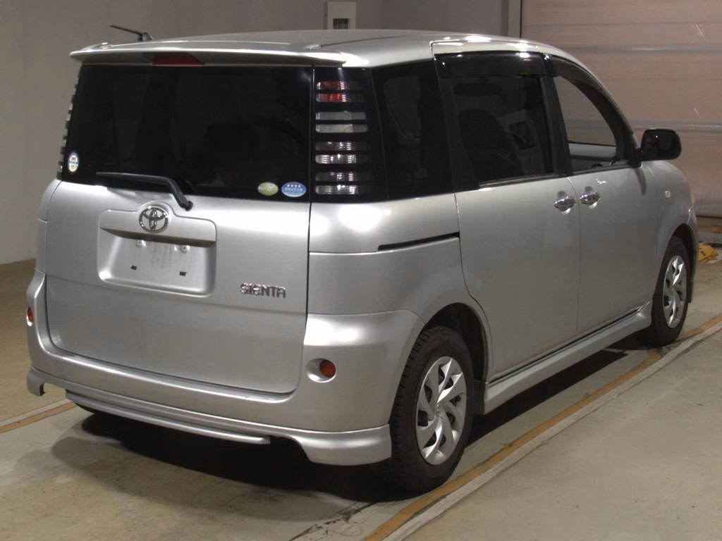 TOYOTA SIENTA