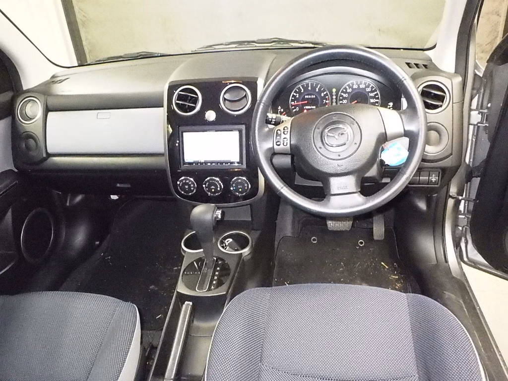 MAZDA VERISA