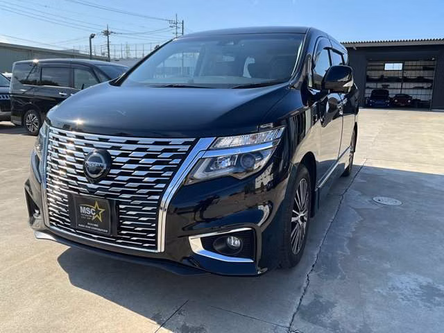NISSAN ELGRAND