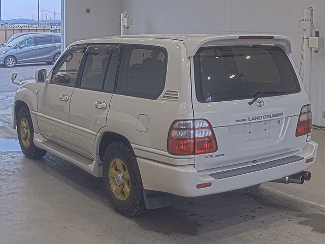 TOYOTA LAND CRUISER