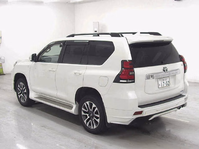 TOYOTA LAND CRUISER PRADO