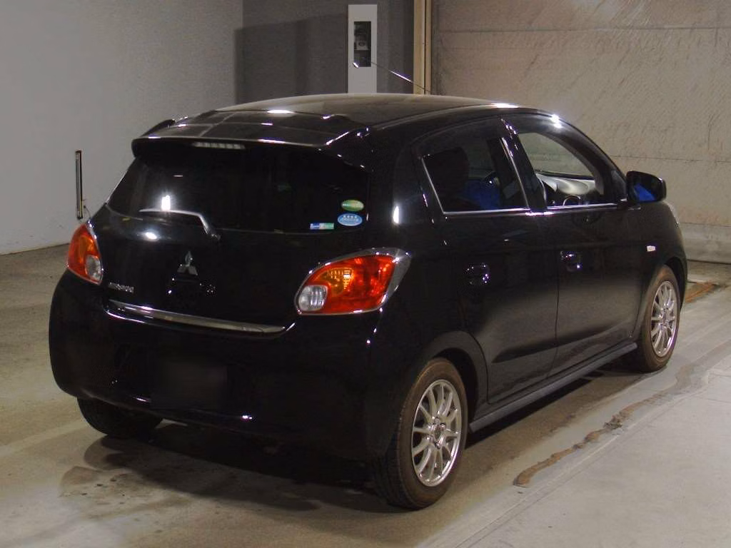 MITSUBISHI MIRAGE